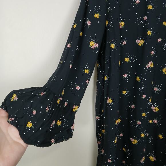 Old Navy Dress Women Medium Dark Floral Boho Cottagecore Ruffle Parisian Casual - Picture 2 of 13
